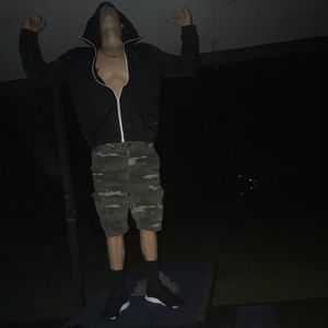 Meet your Posher, Yarlon